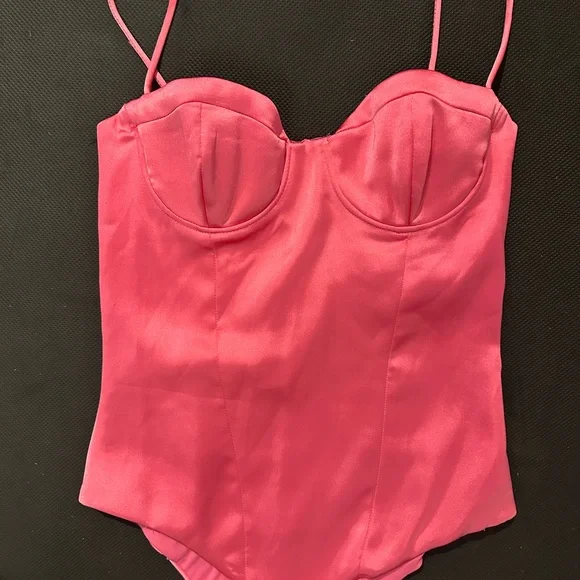Zara - Barbie Pink corset - Picture 2 of 3